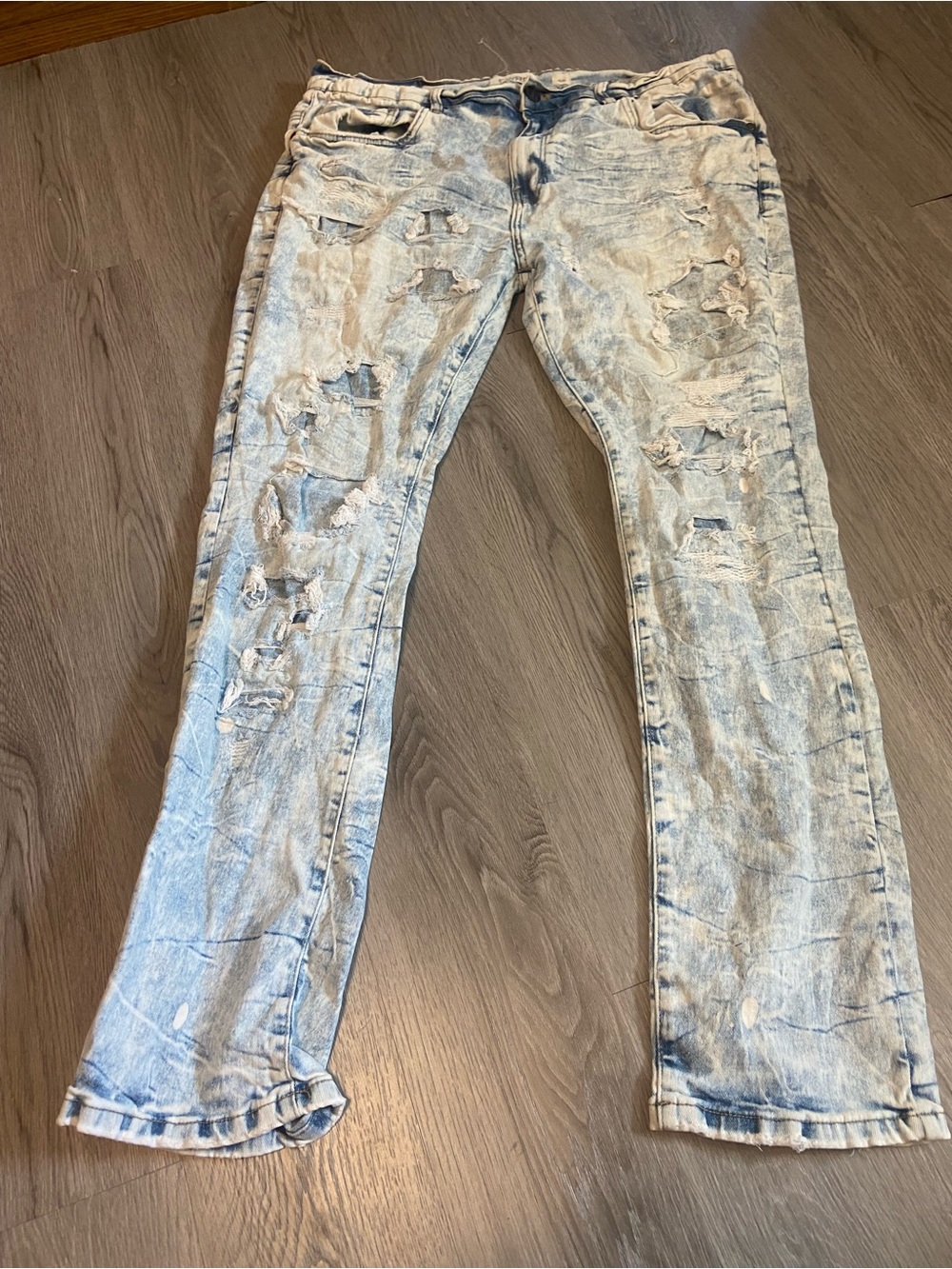 Men’s Light Wash Distressed Jeans - Lightweight Ripped Denim
